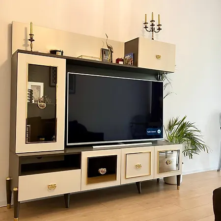 Daire Holiday Resort Apartment Bükreş